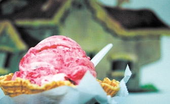 O sorvete de frutas vermelhas é de dar água na boca